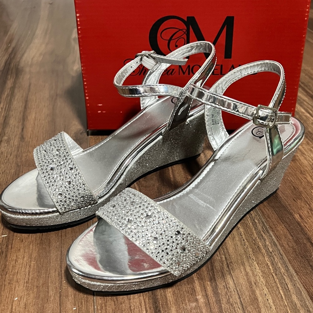 Girls Silver Glitter wedges Size 3M